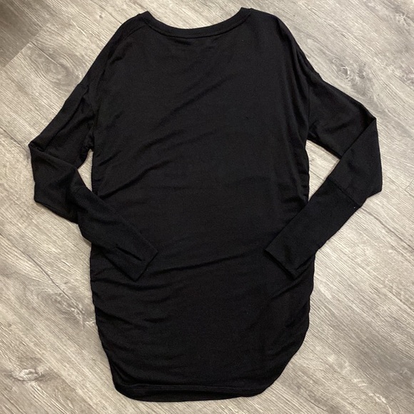 Athleta Drishti Ruched Side Tunic Length Top Black Size Small EUC - Picture 3 of 8